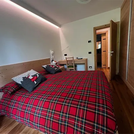 Holiday home Prestigioso Con Giardino -
