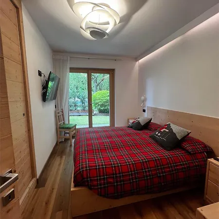 Holiday home Prestigioso Con Giardino - *