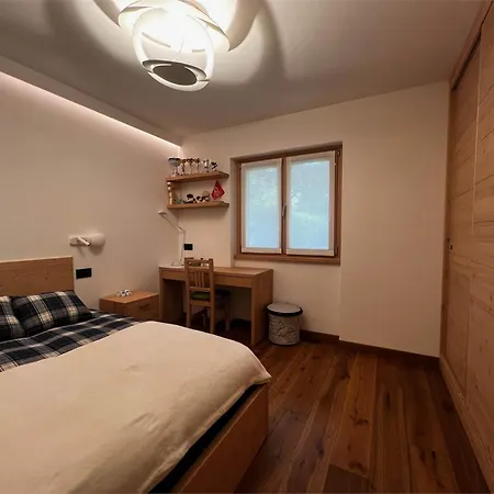 Casa de Férias Prestigioso Con Giardino -
